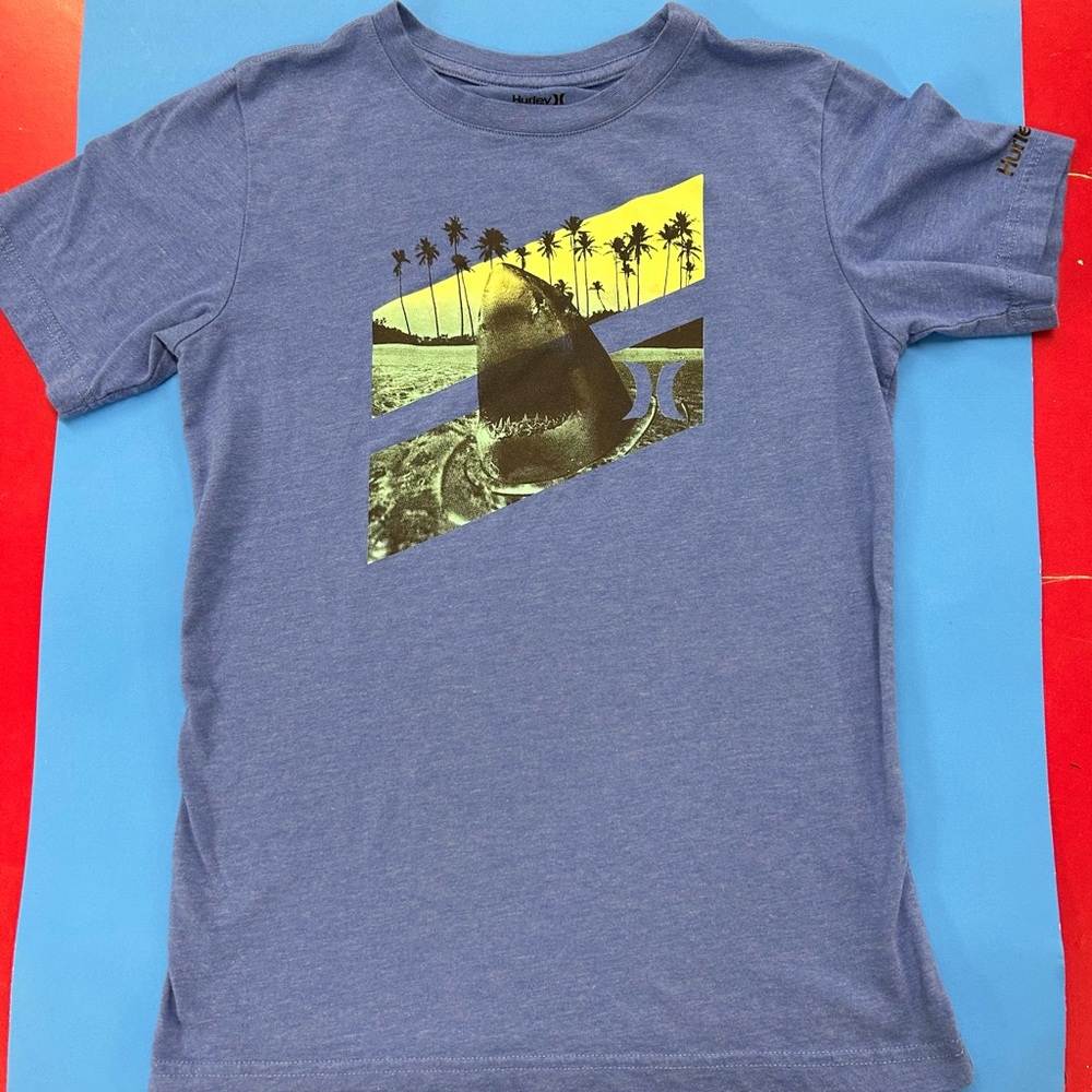 Hurley boys graphic shark tee.